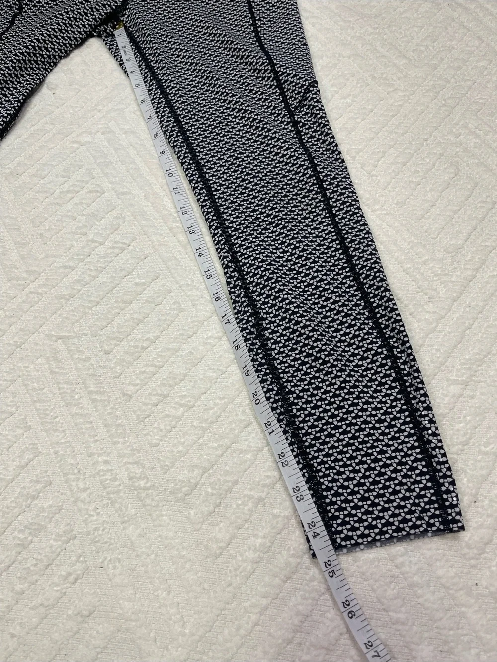 lululemon Fast & Free 7/8 Tight Black & White High-Rise Leggings Size 8
